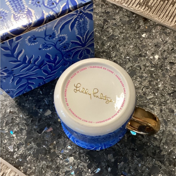 Lilly Pulitzer Mug NWOT - Picture 3 of 3